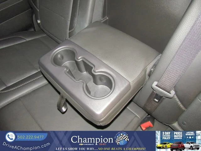 Used 2024 White Frost Tricoat GMC Denali image 31