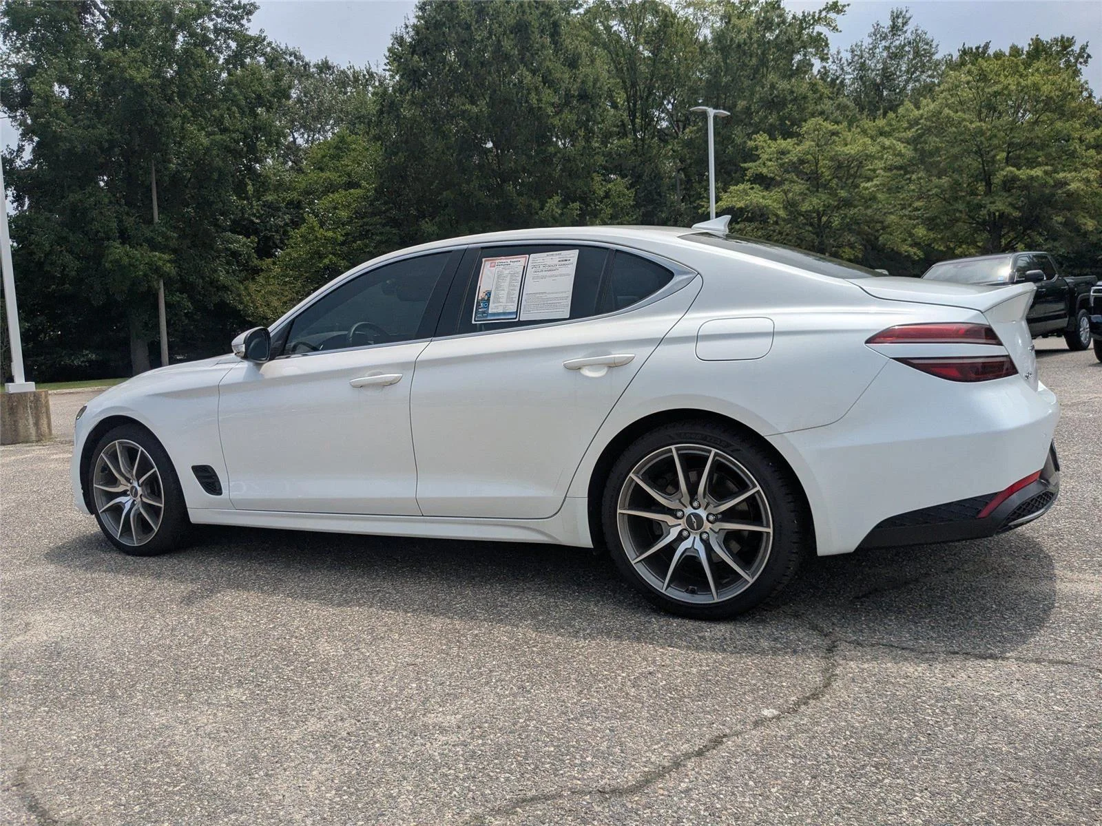 Used 2023 Uyuni White Genesis 2.0T image 6