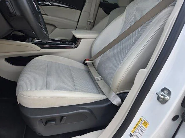 Used 2023 Summit White Buick Preferred image 12