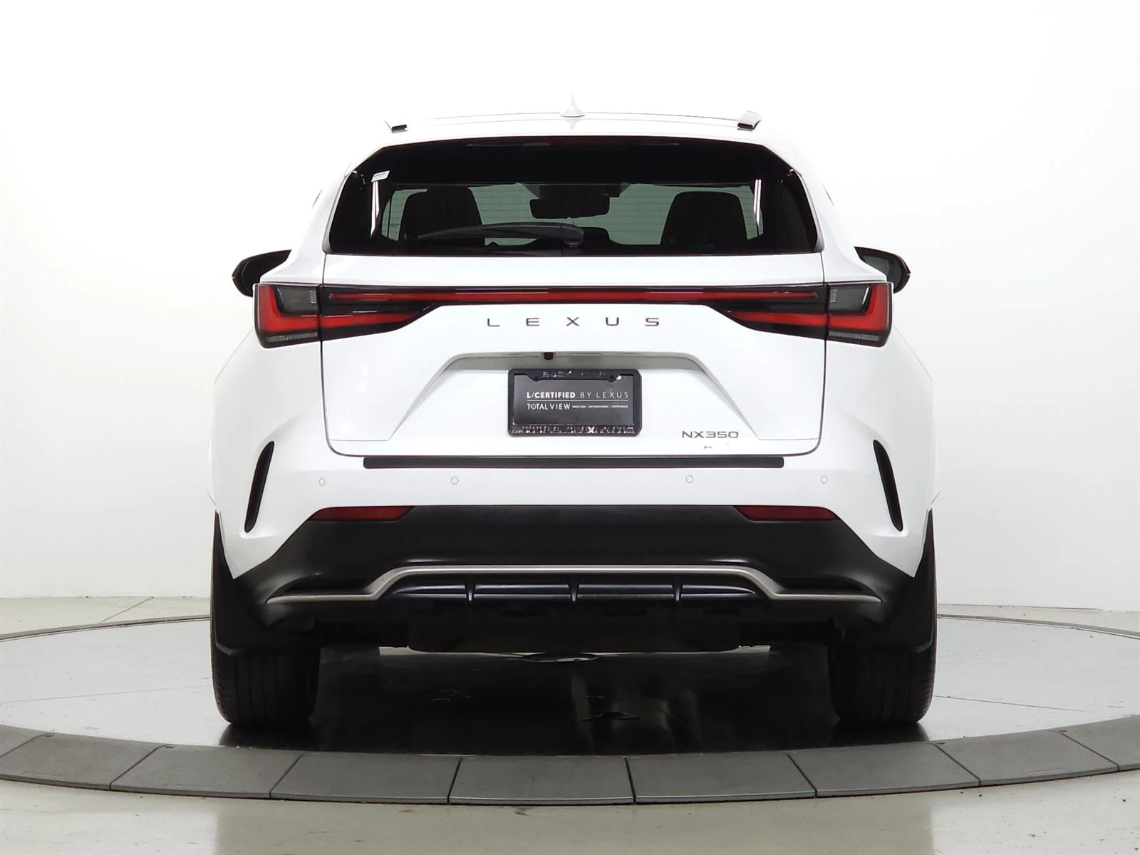 Certified Used 2024 Ultra White 083 Lexus F SPORT Handling image 7