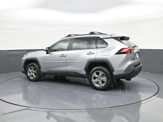 Used 2025 Silver Toyota XLE image 5