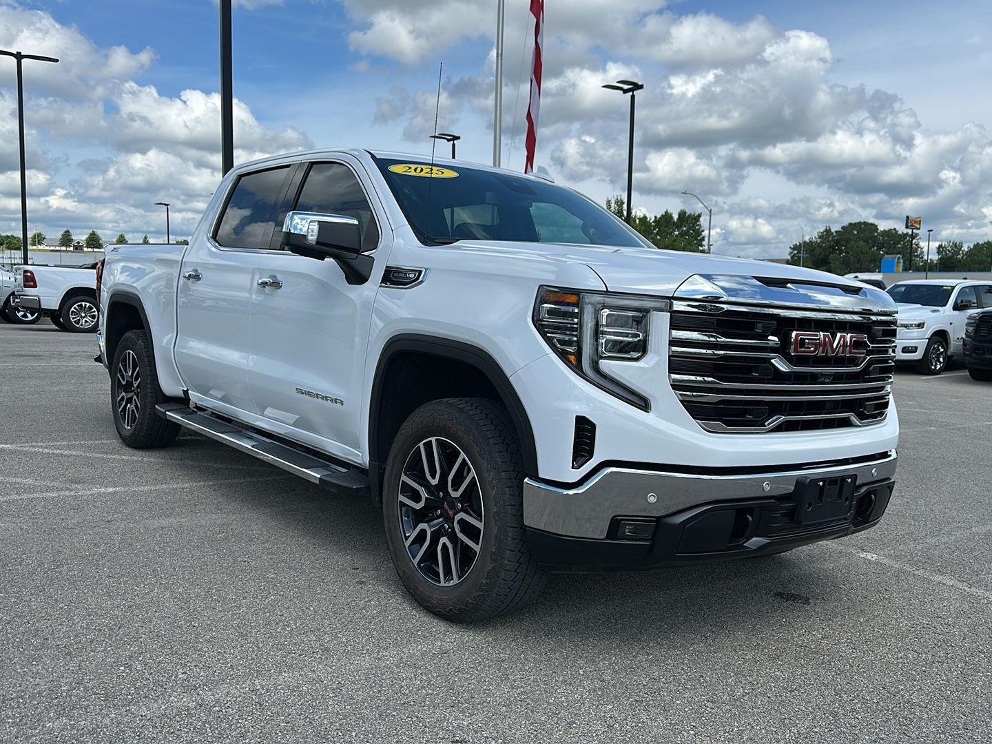 Used 2025 Summit White GMC SLT image 7