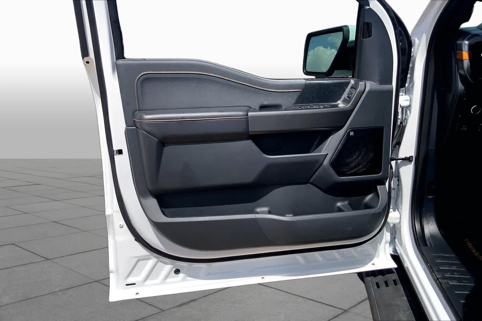 Used 2025 Oxford White Ford Tremor image 22