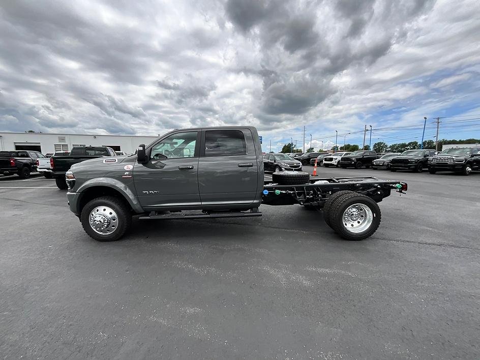 New 2026 Ceramic Gray Clear-Coat Exterior Paint RAM Laramie image 8