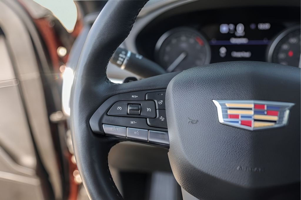 Used 2022  Cadillac Premium Luxury image 17