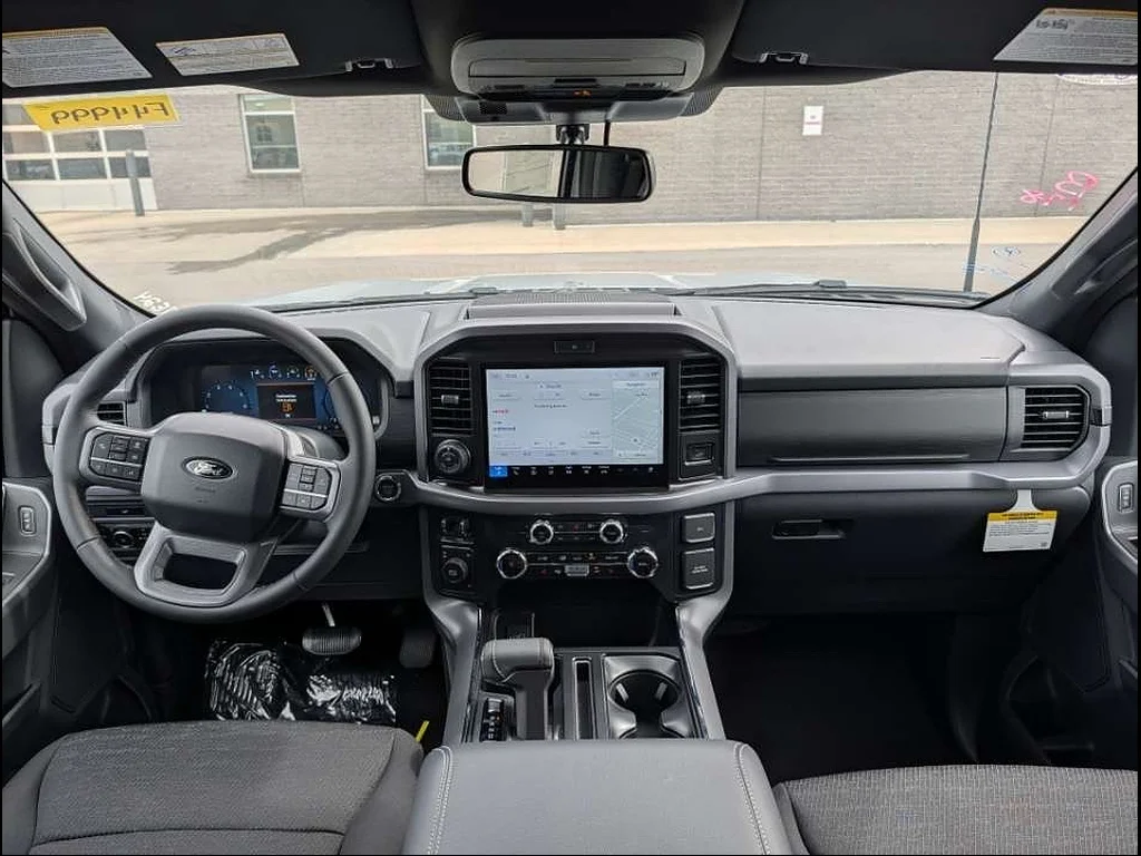 New 2026 Iconic Silver Metallic Ford XLT image 5