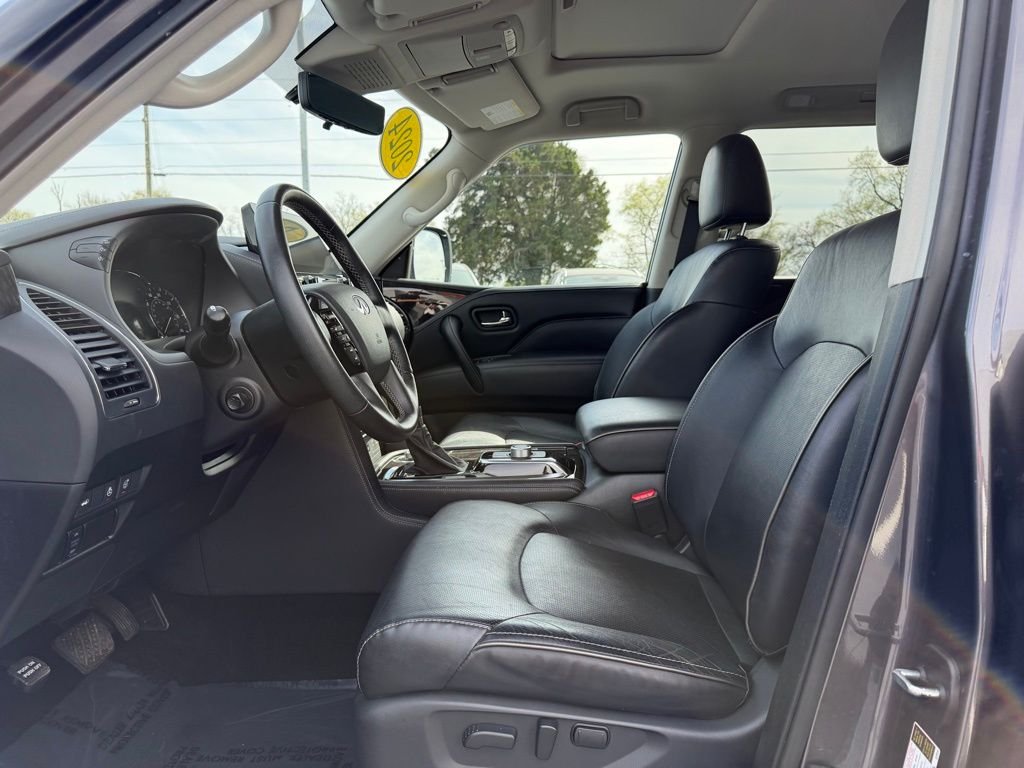 Used 2024 Gray INFINITI LUXE image 12