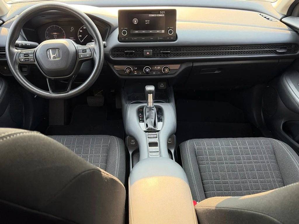 Certified Used 2023 Platinum White Pearl Honda LX image 5