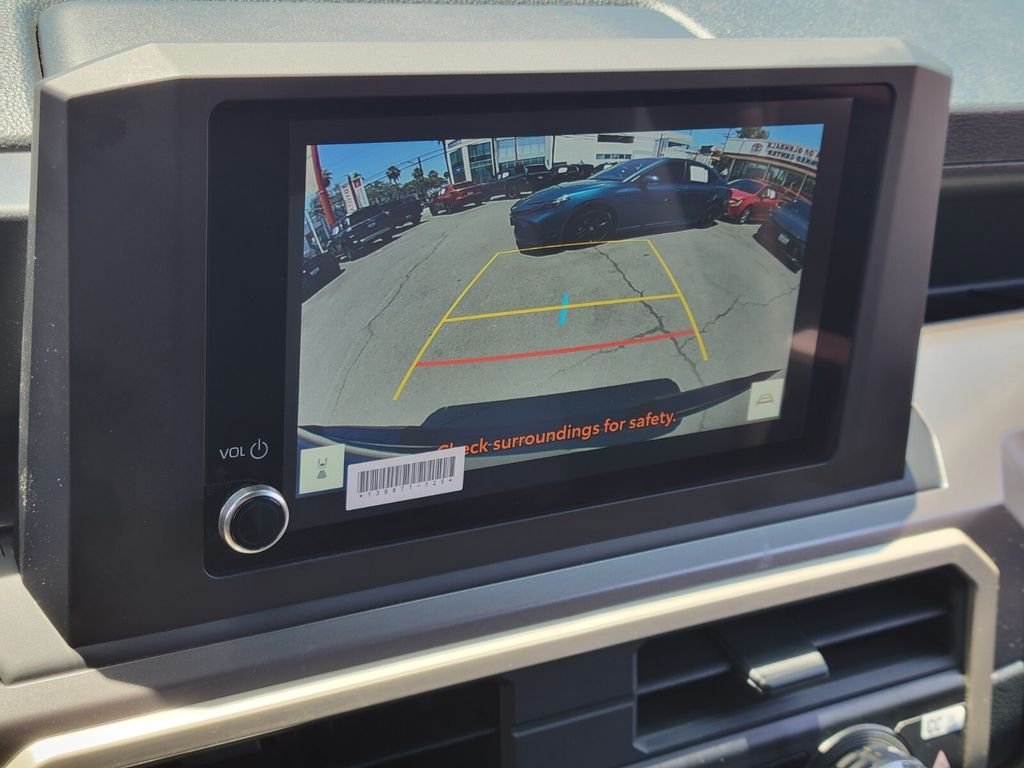 Used 2025  Toyota  image 22