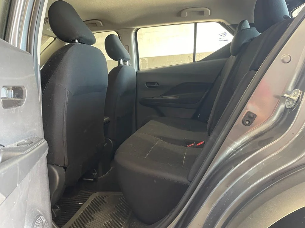Used 2023 Gray Nissan S image 16