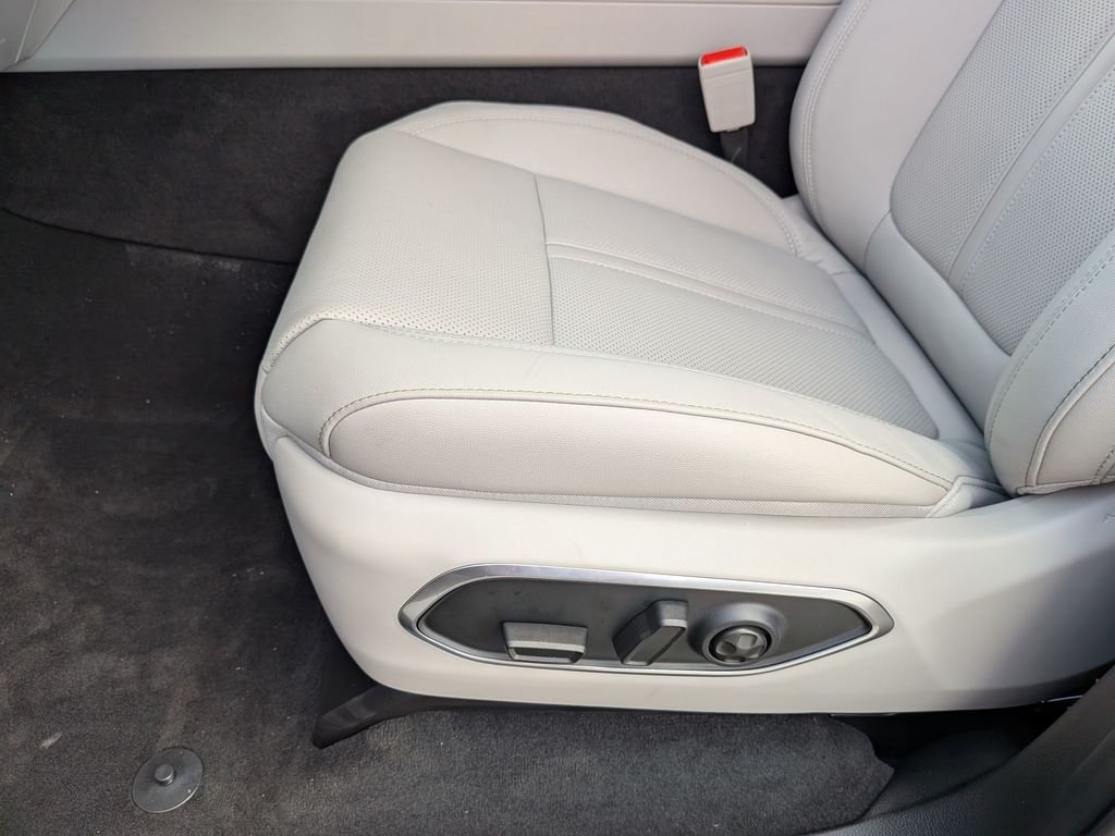 New 2026 Baltic Gray Metallic Clearcoat Jeep  image 16