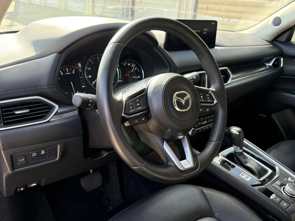 Used 2021 Snowflake White Pearl Mica Mazda Grand Touring image 14