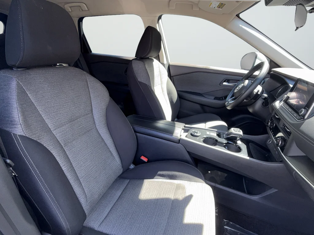 Used 2023 Silver Nissan SV image 28