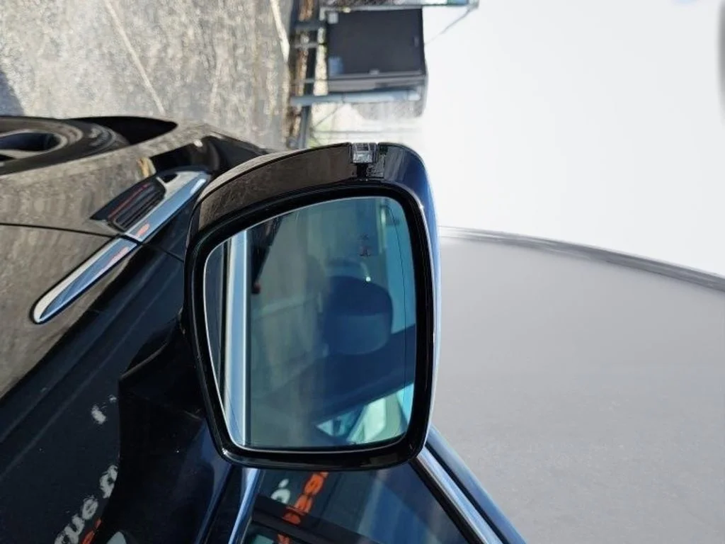 Used 2024 Black Buick Essence image 4