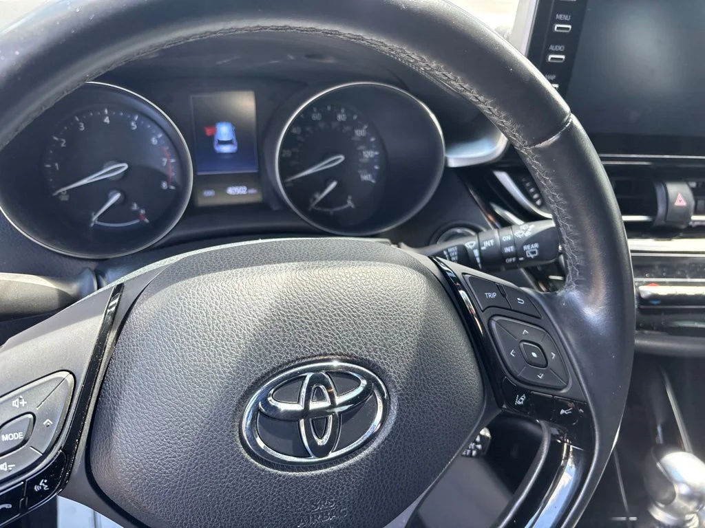 Used 2019 Gray Toyota XLE image 20