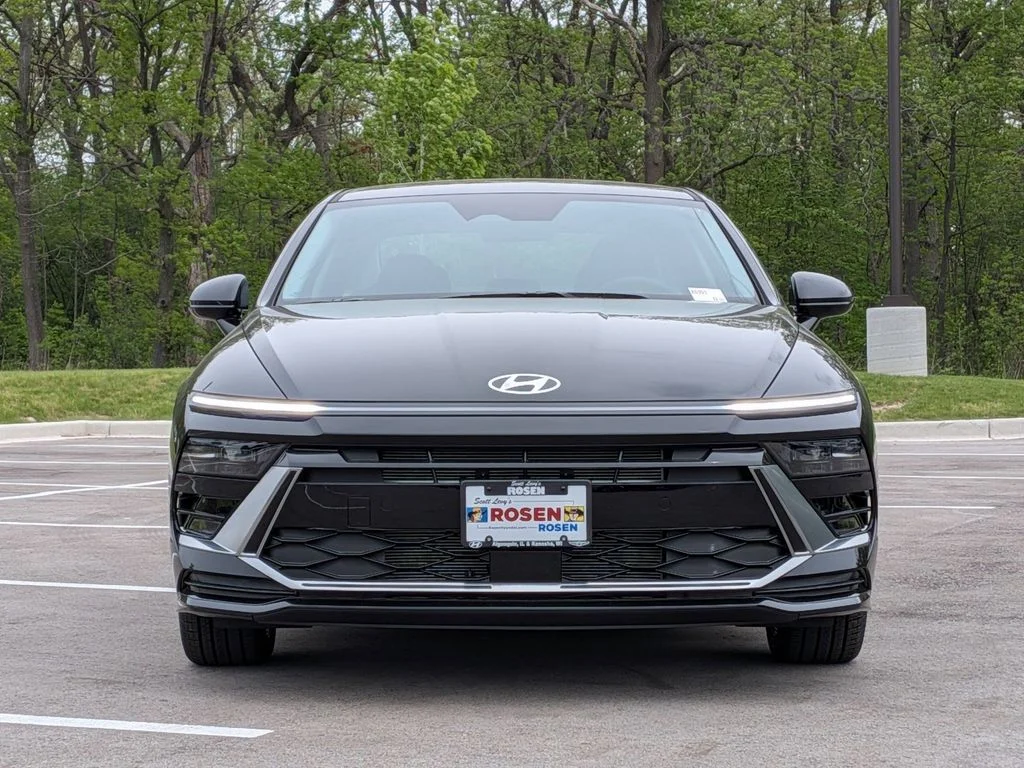 New 2026 Black Hyundai SEL Sport image 2