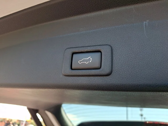 Used 2019 White Subaru Touring image 34