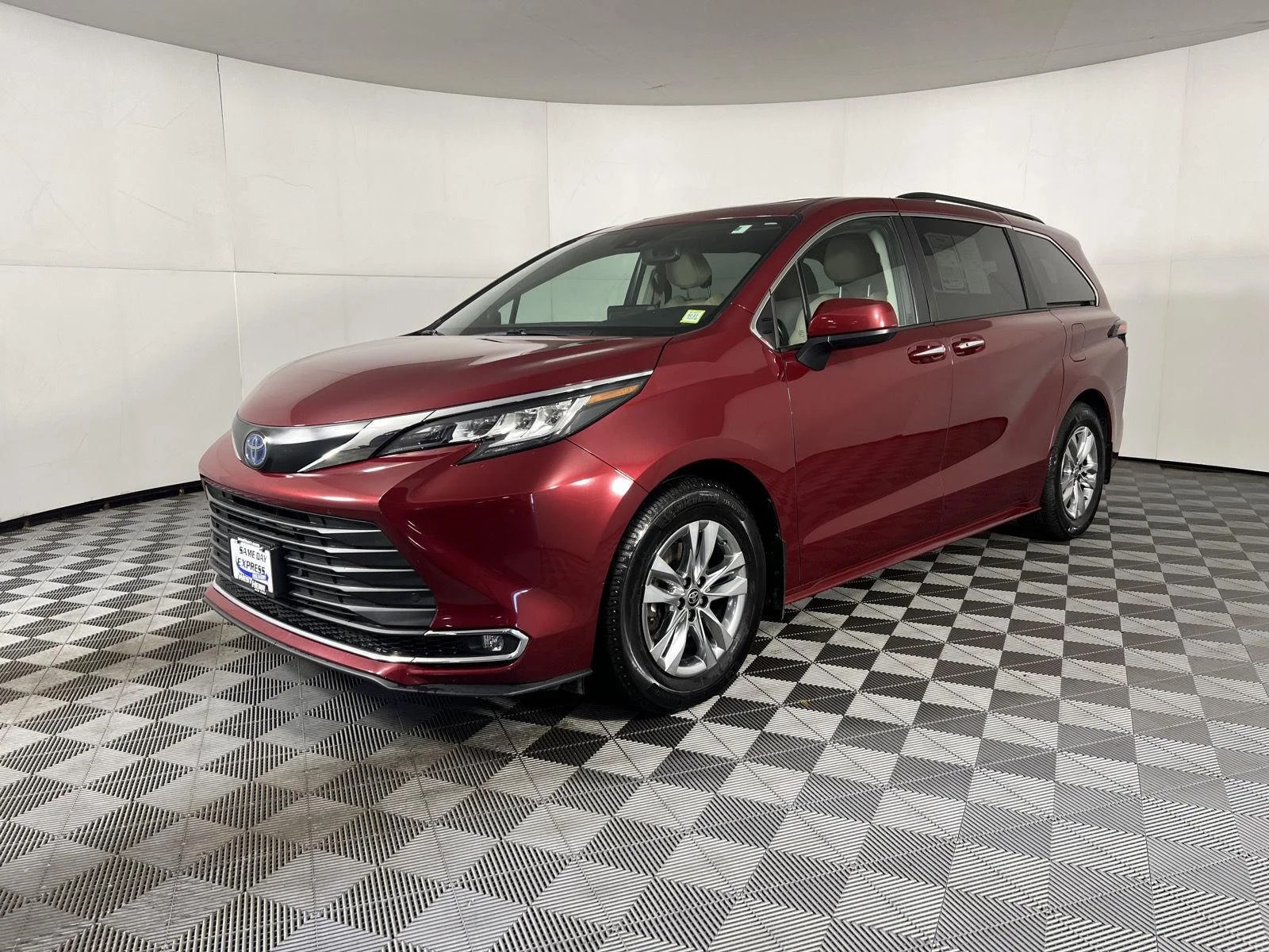 Used 2023 Ruby Flare Pearl Toyota XLE image 8