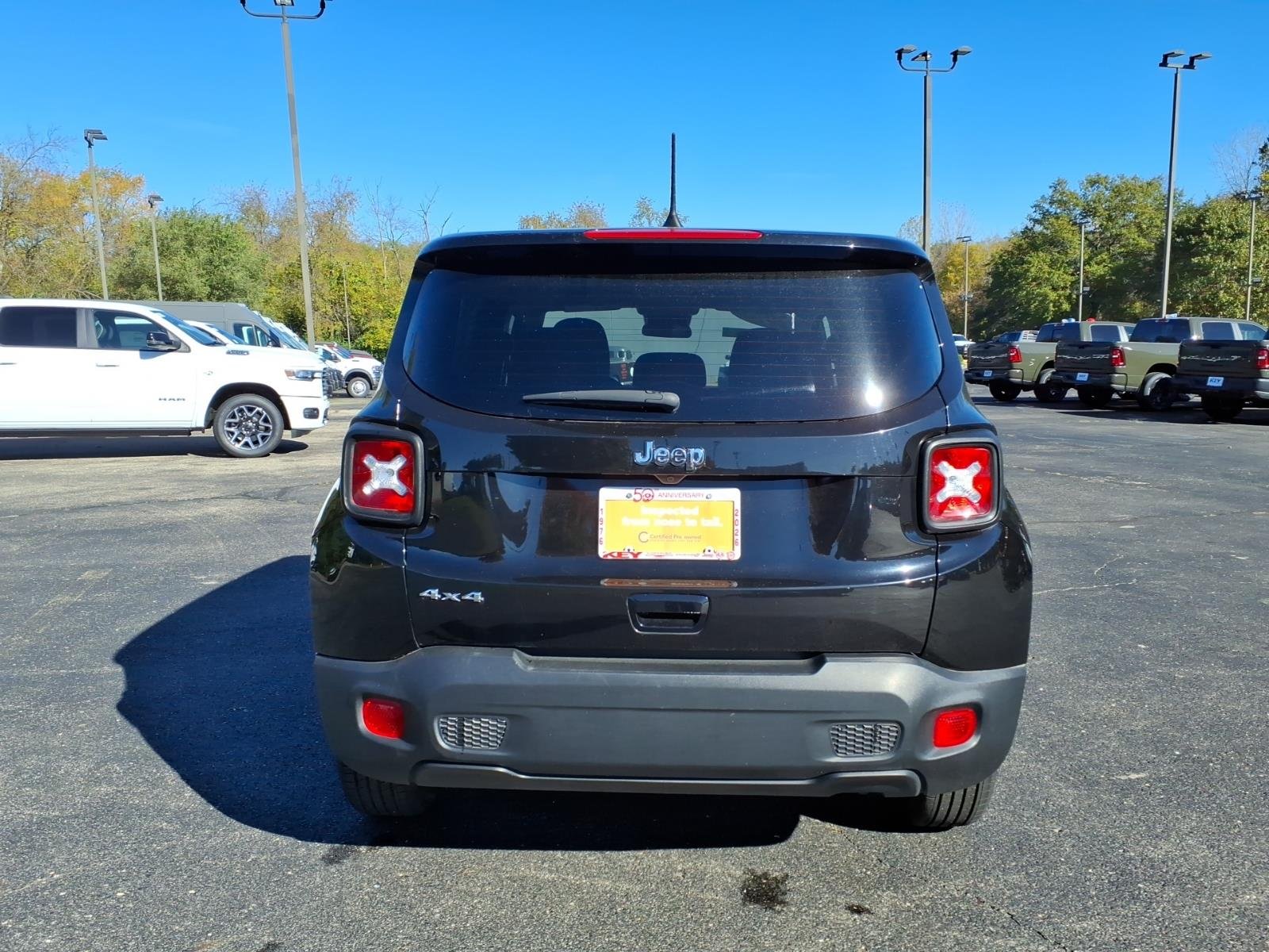 Certified Used 2023  Jeep Latitude image 6
