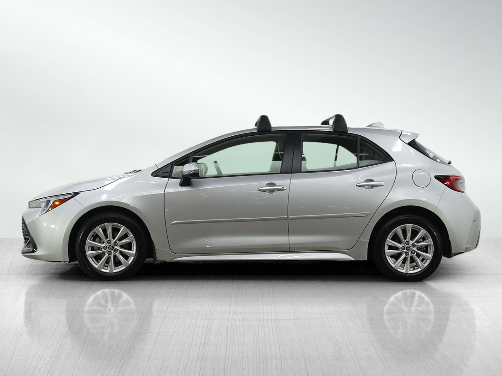 Used 2024 Toyota Corolla Hatchback SE with VIN JTND4MBE4R3224921 for sale in White Bear Lake, Minnesota