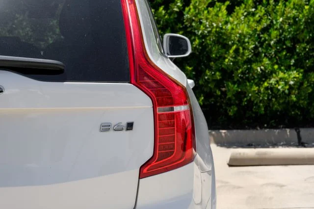 Used 2024 Crystal White Volvo Ultimate image 58