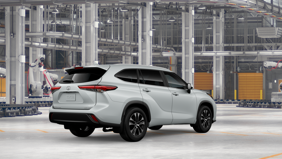 New 2026 Wind Chill Pearl Toyota XLE image 10