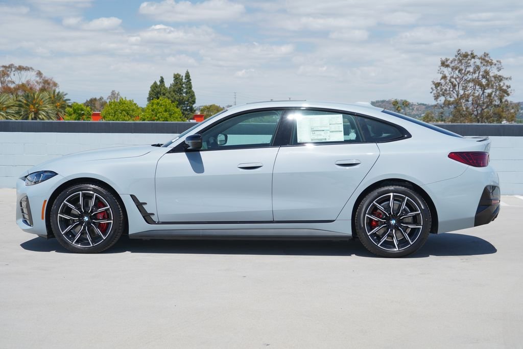 New 2026 Brooklyn Grey Metallic BMW xDrive40 image 4