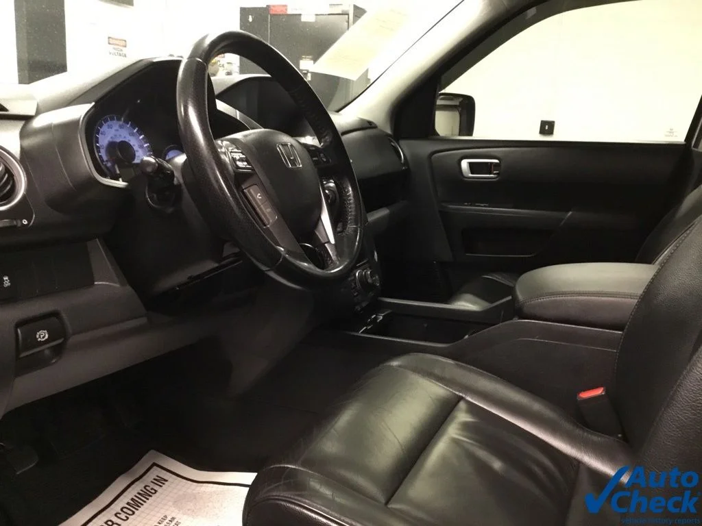 Used 2013 Silver Honda EX-L image 21