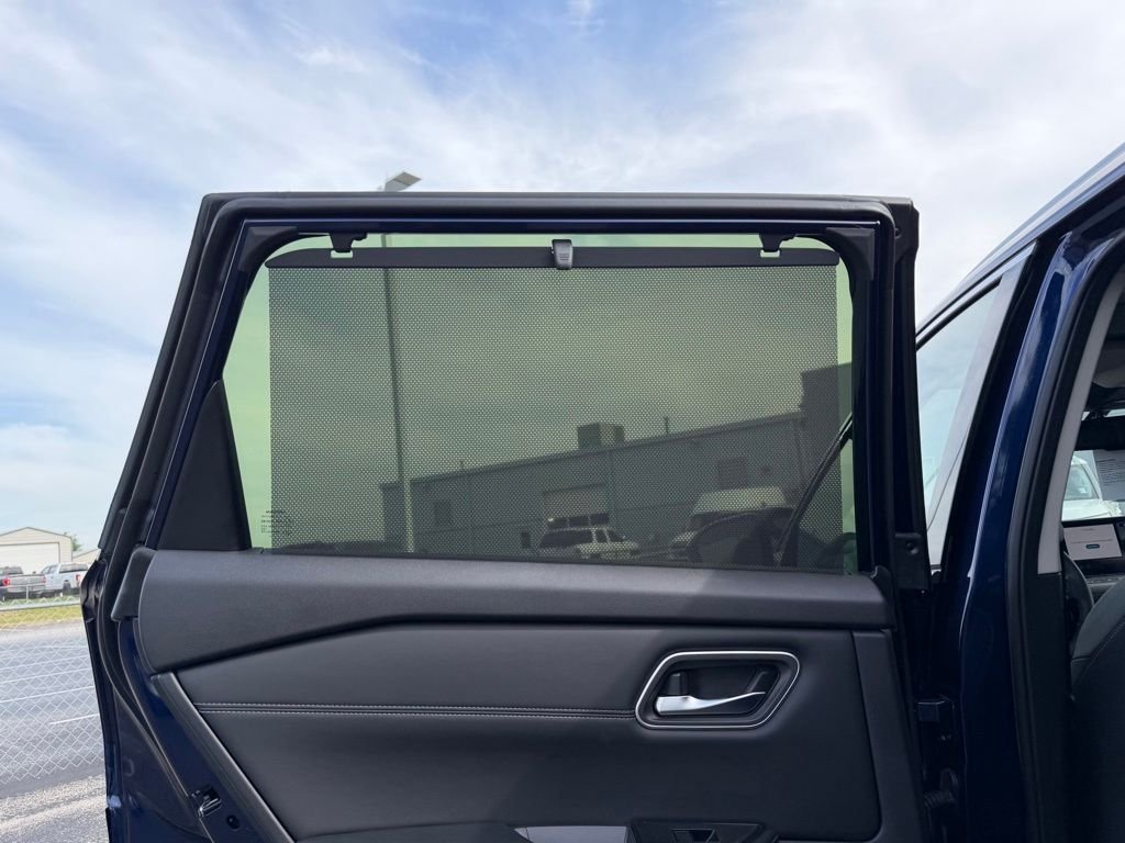 New 2026 Deep Ocean Blue Pearl Nissan Platinum image 16