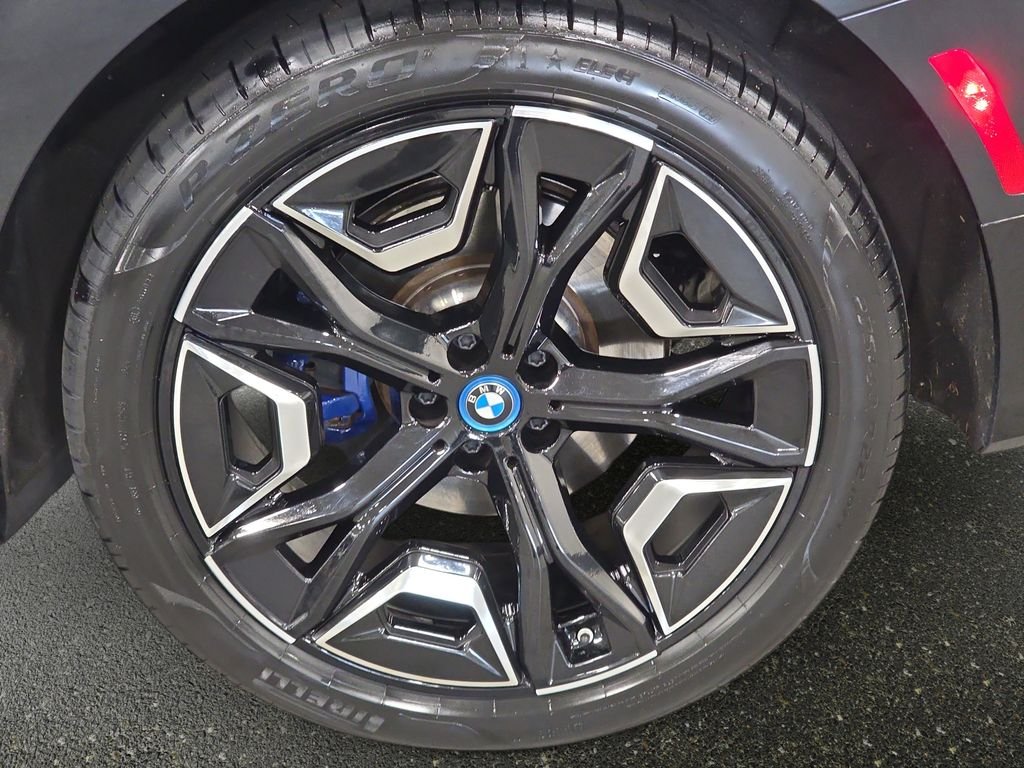 Certified Used 2024 Black Sapphire Metallic BMW xDrive50 image 26