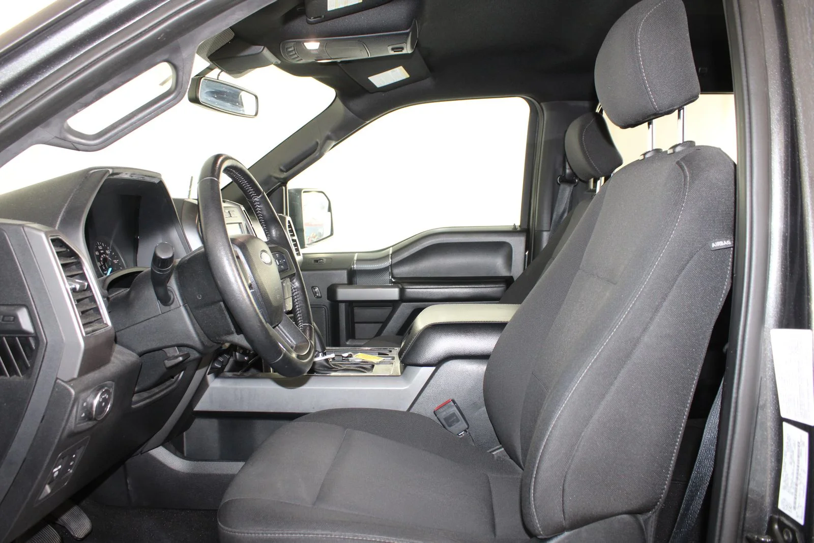 Used 2019 Gray Ford XL image 9