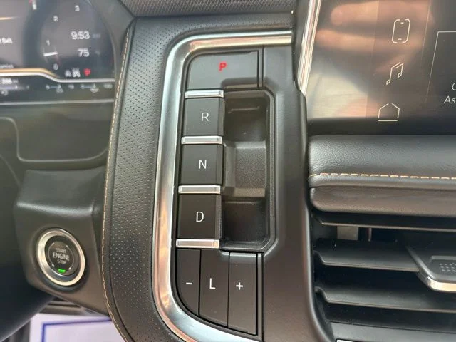 Used 2024 Black GMC AT4 image 23