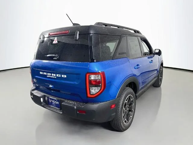 New 2026 Velocity Blue Metallic Ford Outer Banks® image 40