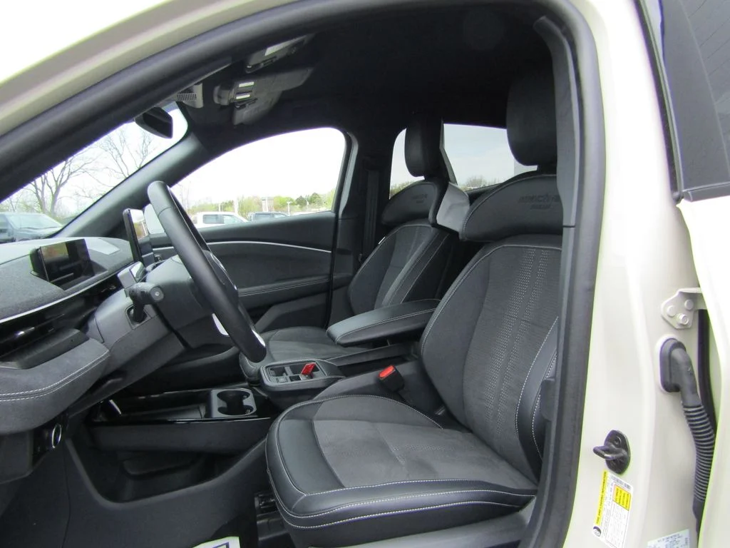 Used 2025 Desert Sand Ford GT image 15