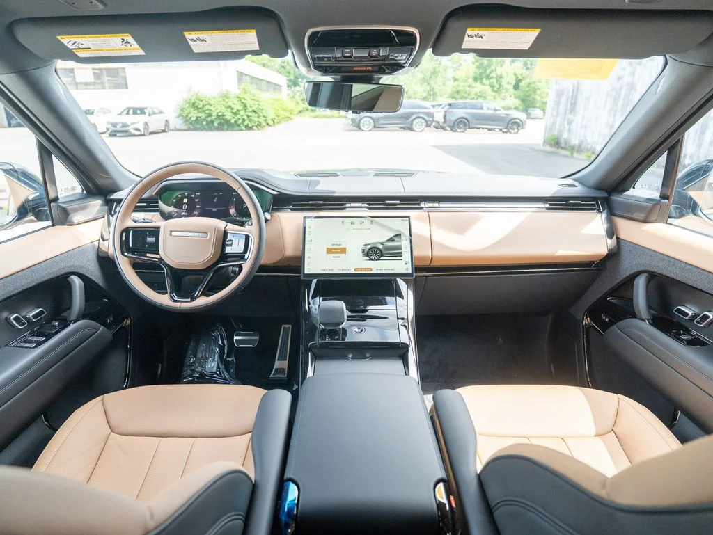 New 2026 Varesine Blue Land Rover Dynamic SE image 17