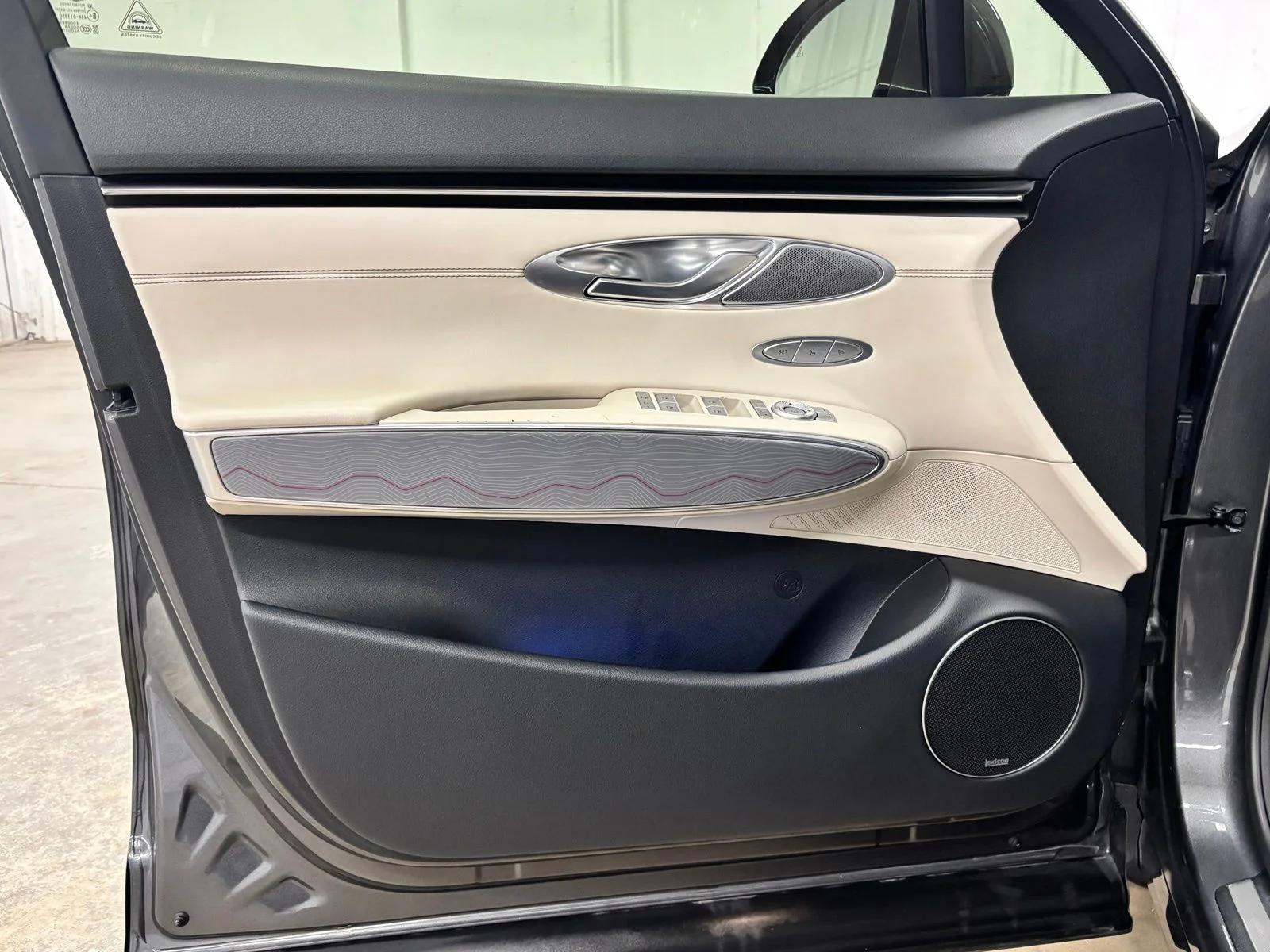 Used 2022 Gray Genesis 2.5T image 18