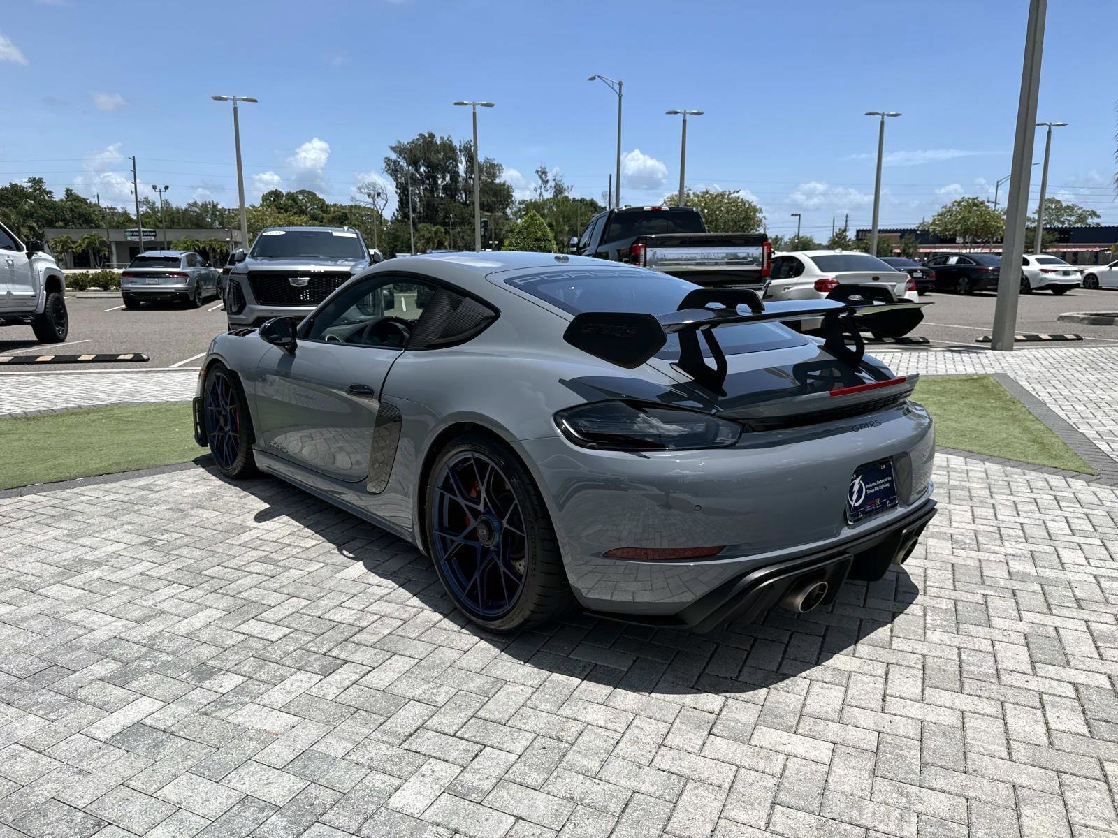 View vehicle photo 4