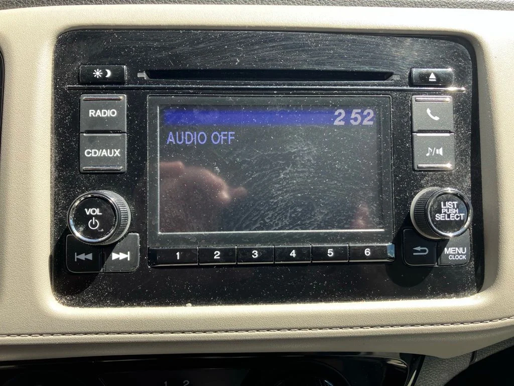 Used 2016  Honda LX image 13
