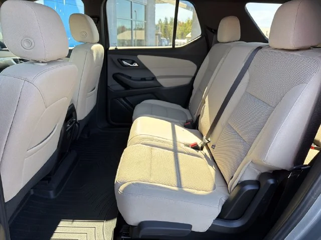 Used 2023 STERLING GRAY METALLIC Chevrolet LS image 26