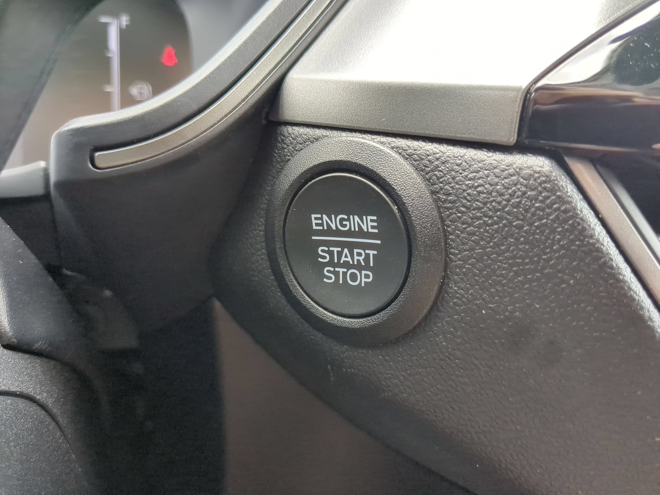 Used 2025 Silver Metallic Ford Active image 19