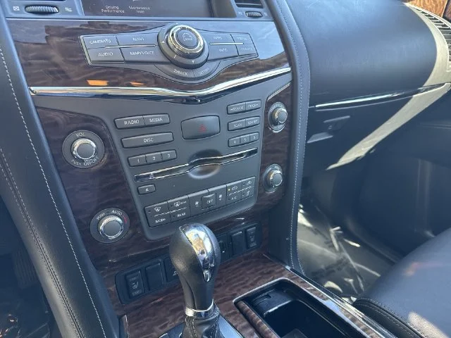 Used 2018 White Nissan SL image 27
