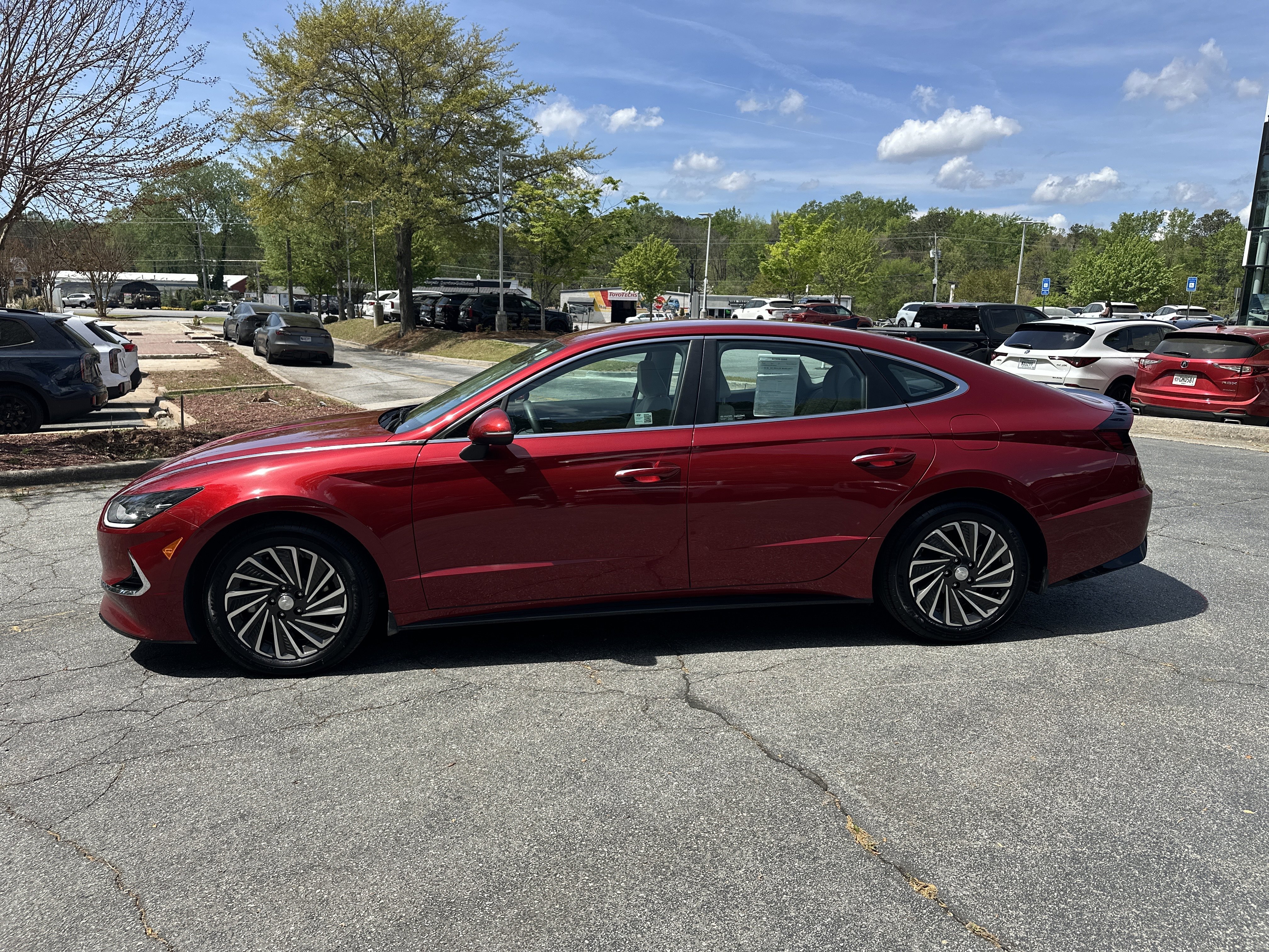 Used 2023 Ultimate Red Hyundai SEL image 9