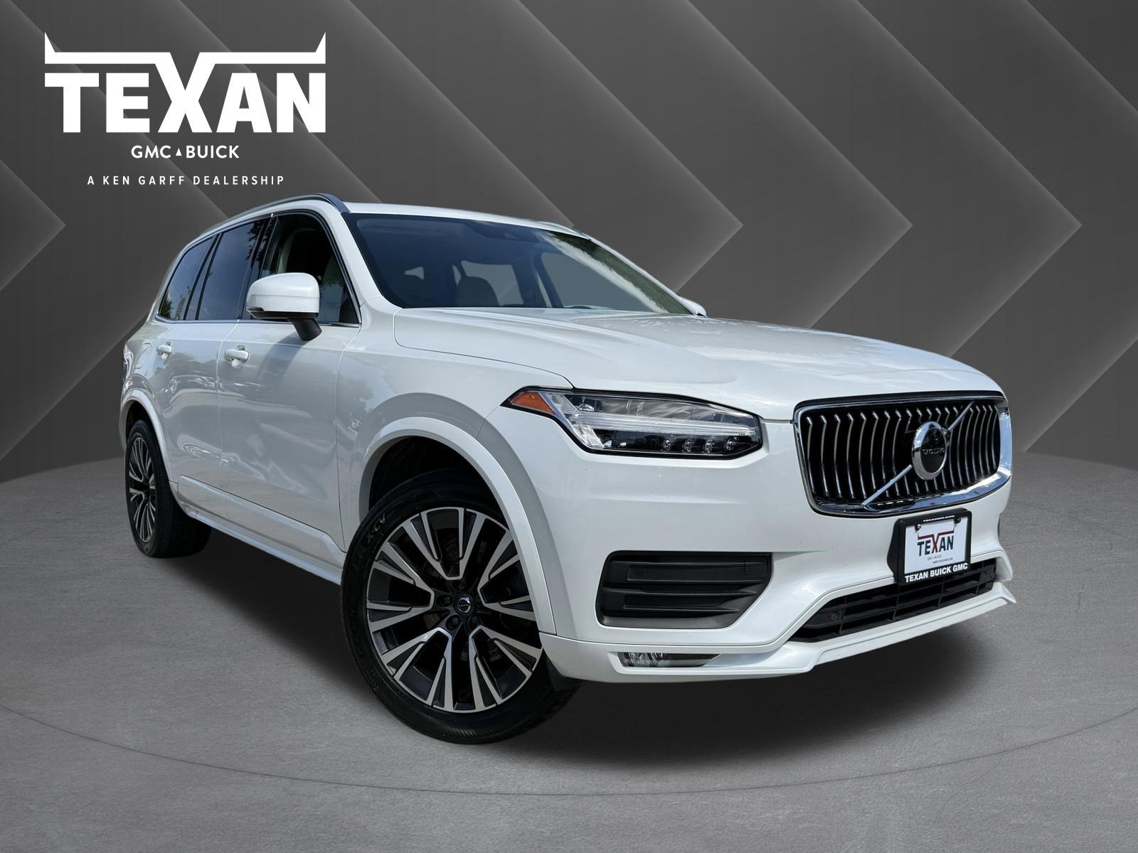 2020 Volvo XC90 T5 Momentum AWD's photo