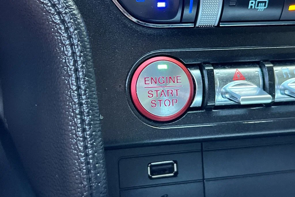 Used 2020 White Ford GT Premium image 23