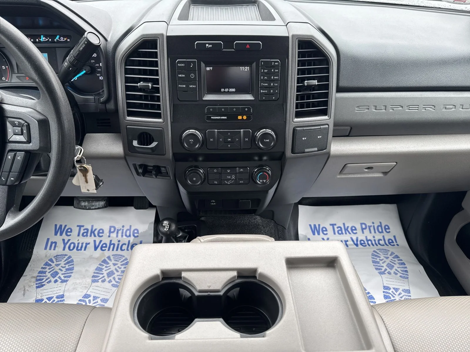 Used 2019 White Ford XL image 13