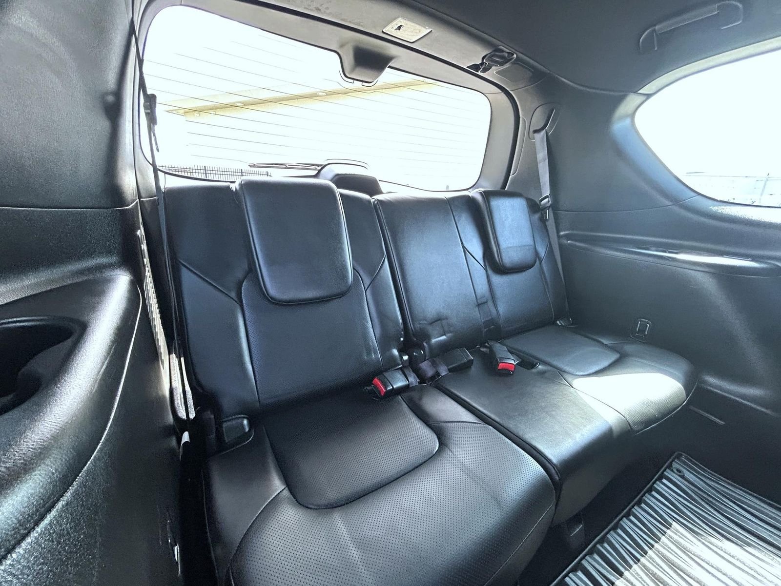 Used 2023 White INFINITI Sensory image 21