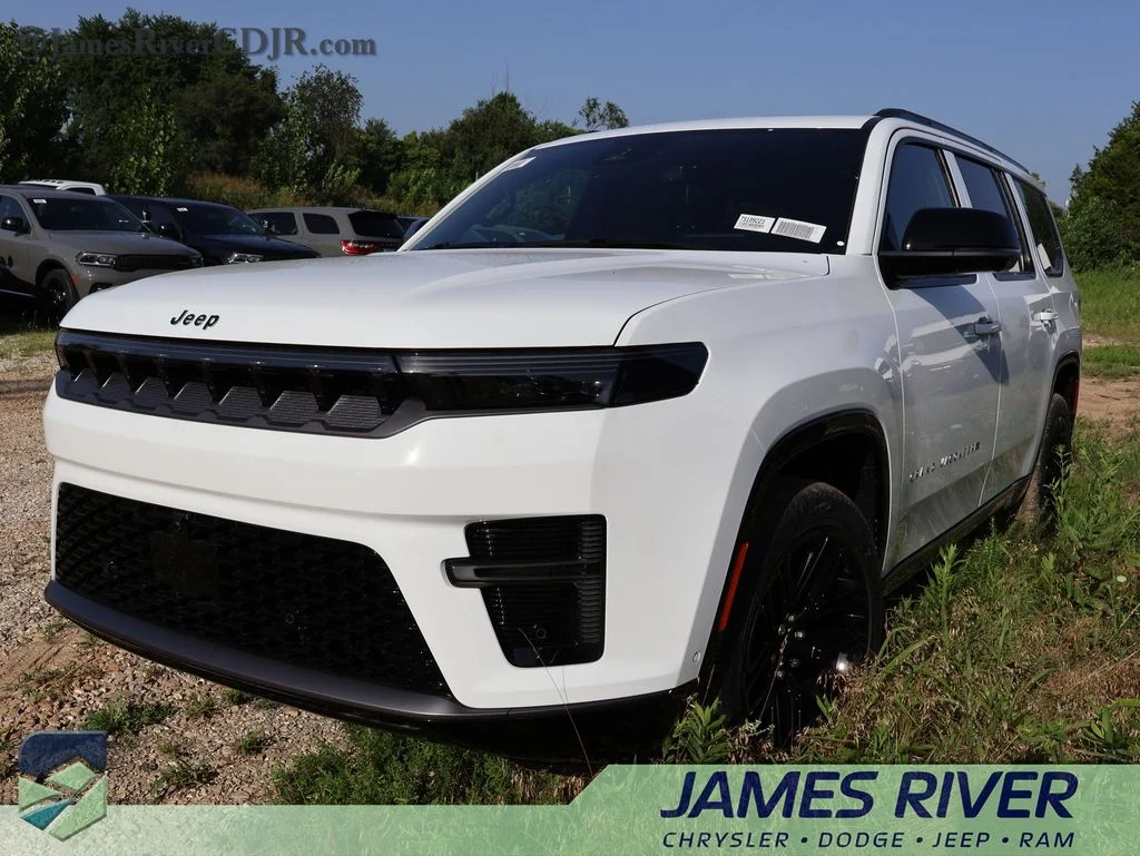 New 2026 Bright White Clear-Coat Exterior Paint Jeep Limited Reserve image 1
