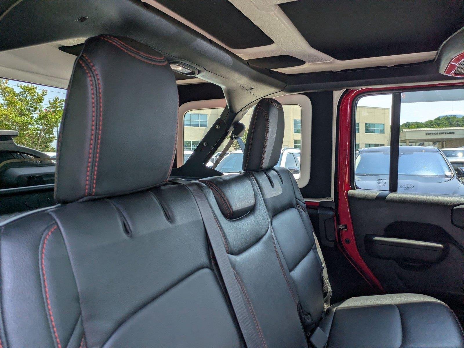 Used 2024 Firecracker Red Clearcoat Jeep Rubicon image 27