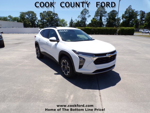 2025 Chevrolet Trax LT's photo