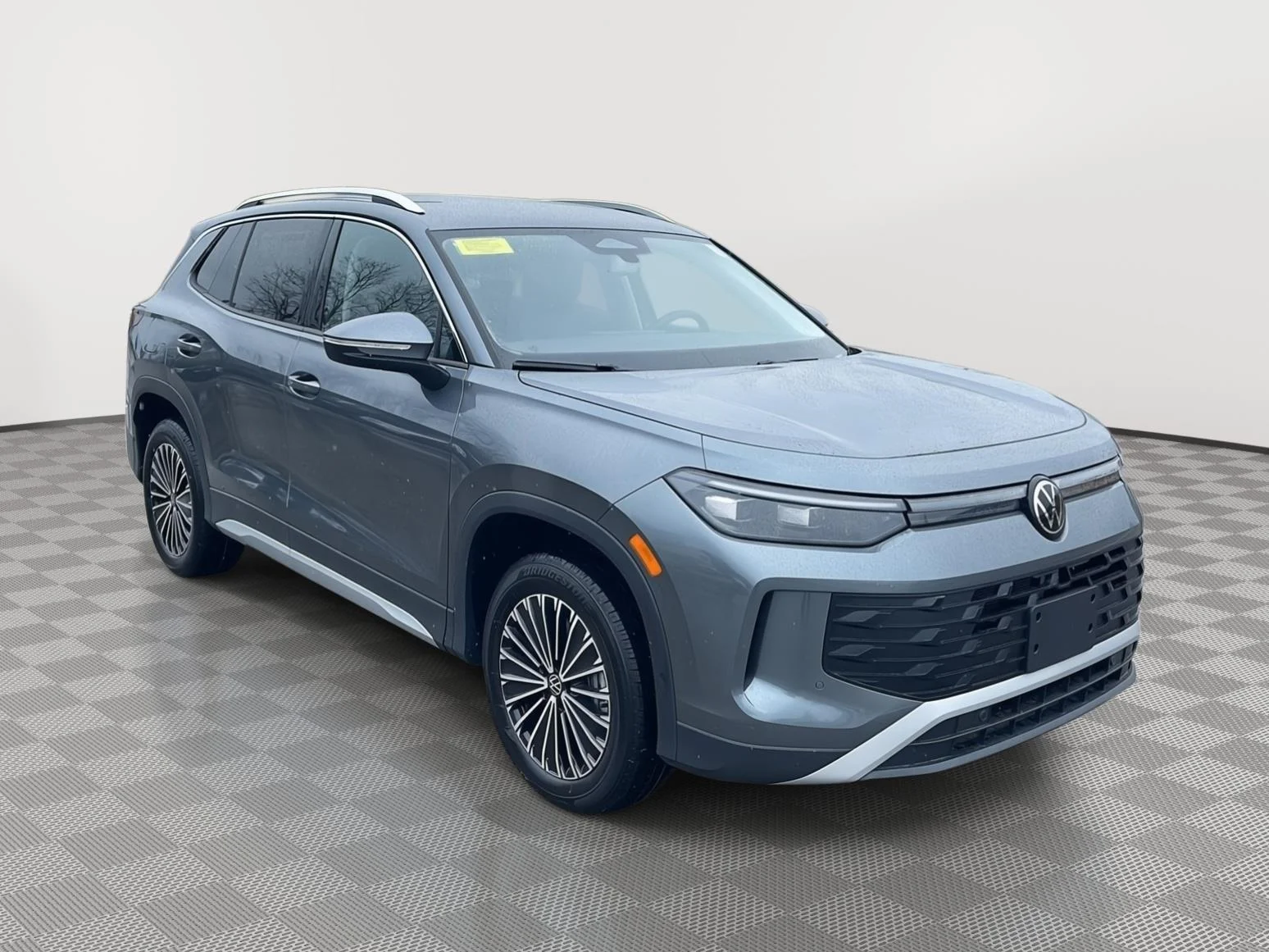 New 2026 Platinum Gray Metallic Volkswagen S image 3